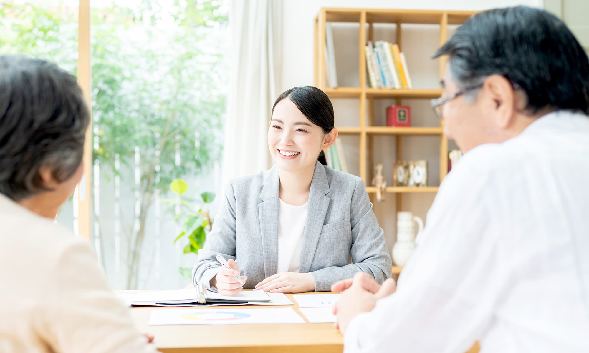 お任せ下さい保険のプロが問題解決します