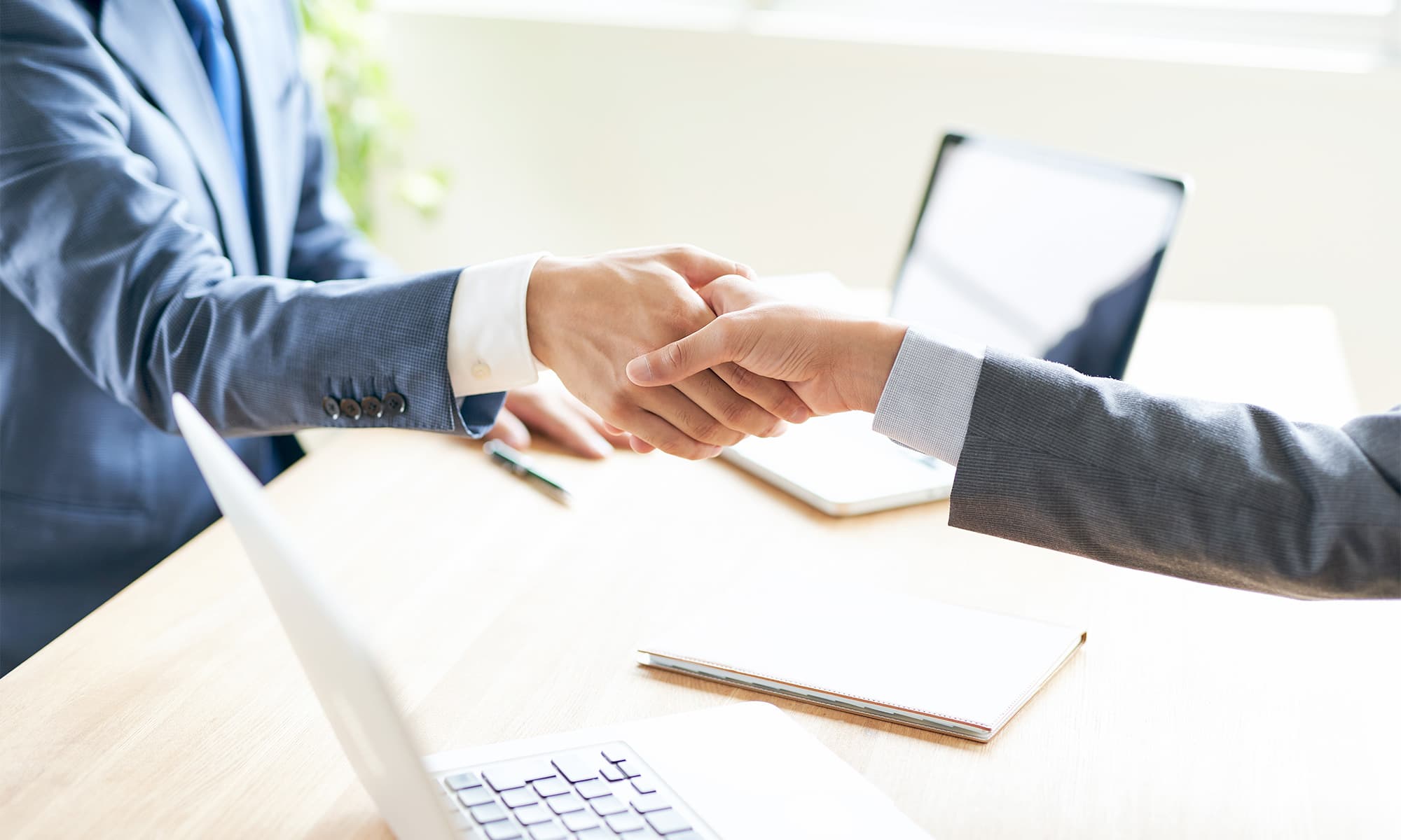 お任せ下さい保険のプロが問題解決します